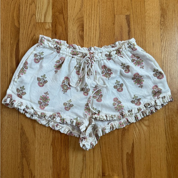 Free People Maggie Mae Cream Floral Ruffle Shorts - Picture 2 of 4